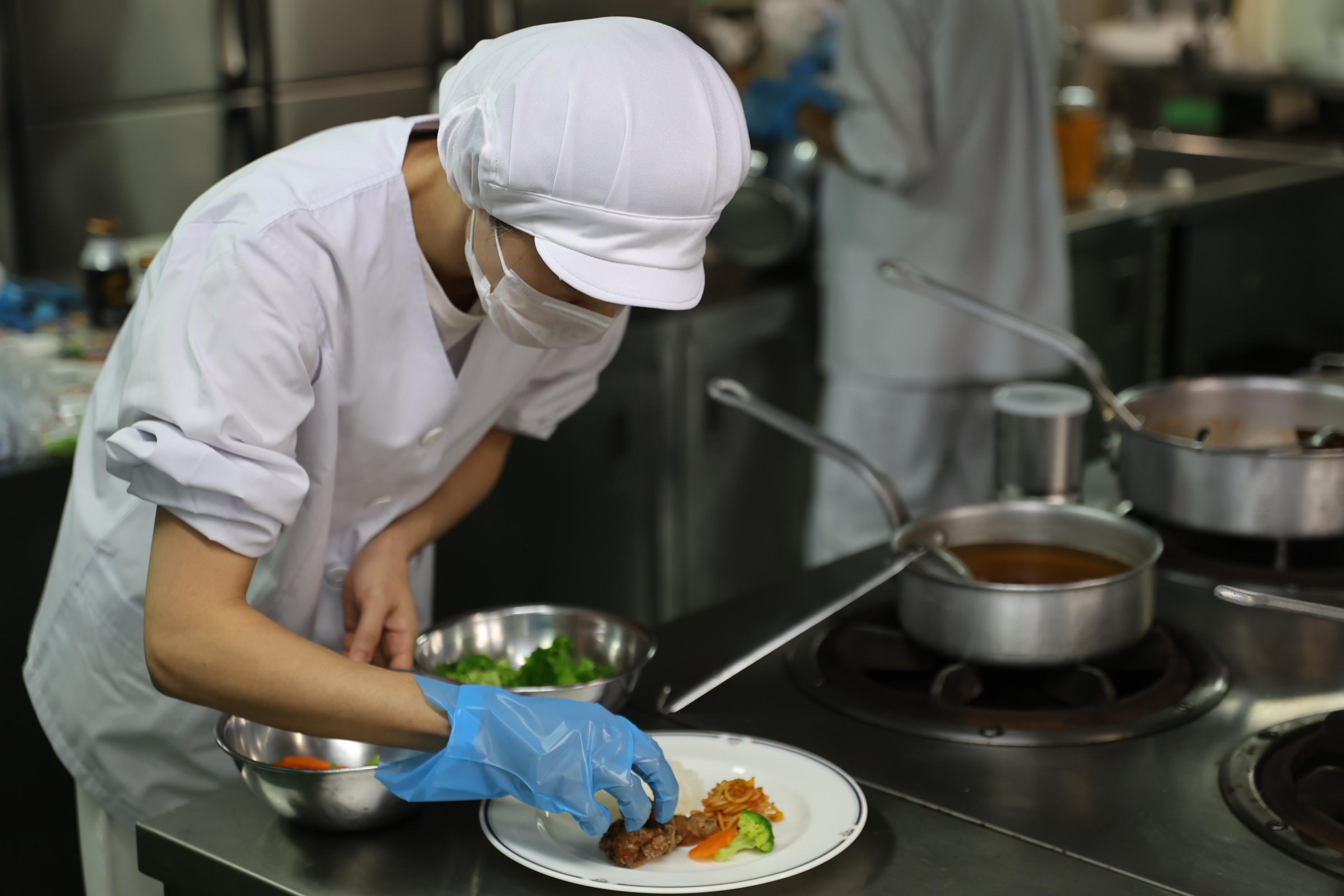 小学校の調理補助/給食調理/土日祝休み/車通勤OK/柏の葉キャンパス